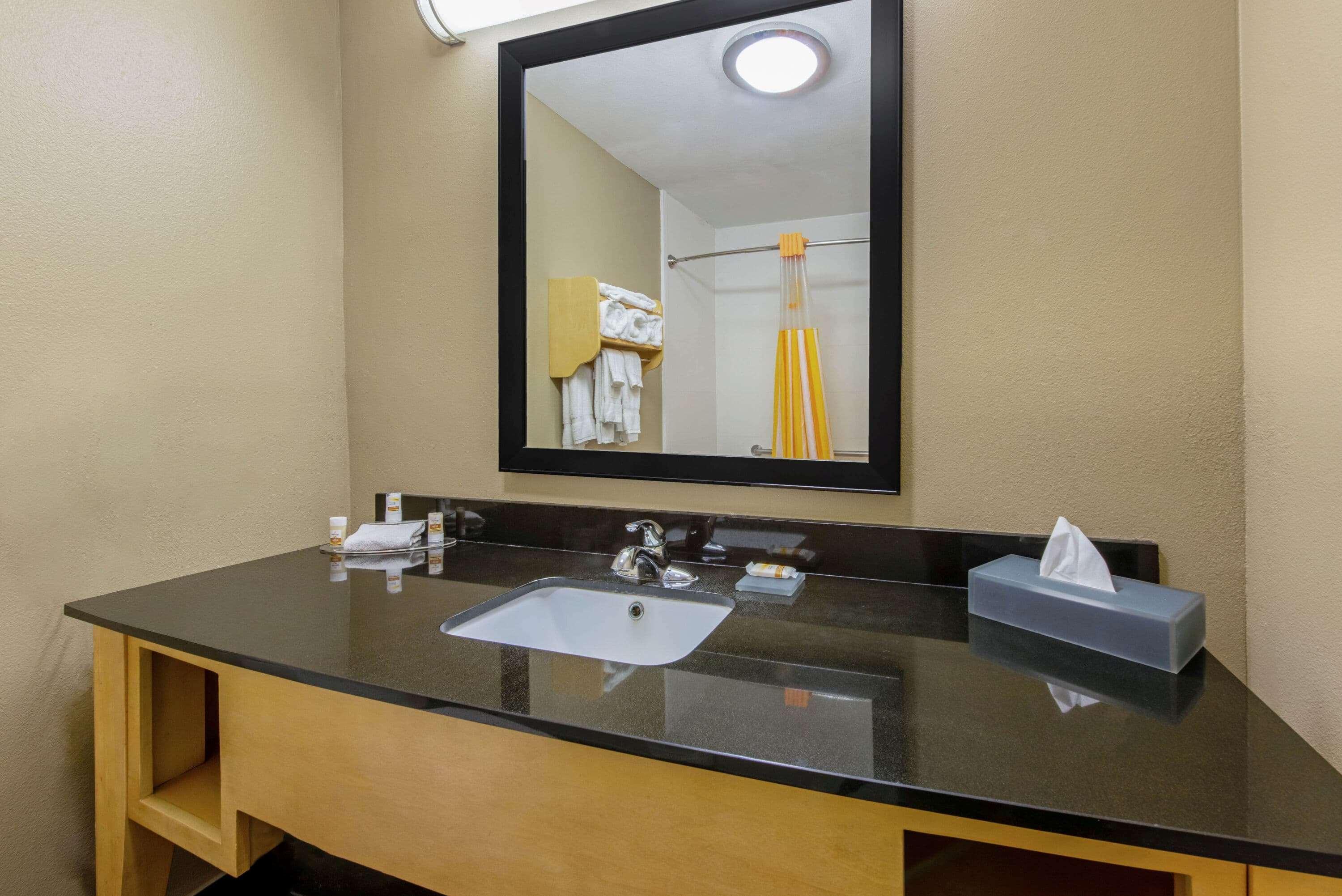 La Quinta By Wyndham Ft. Polk Hotel 3*